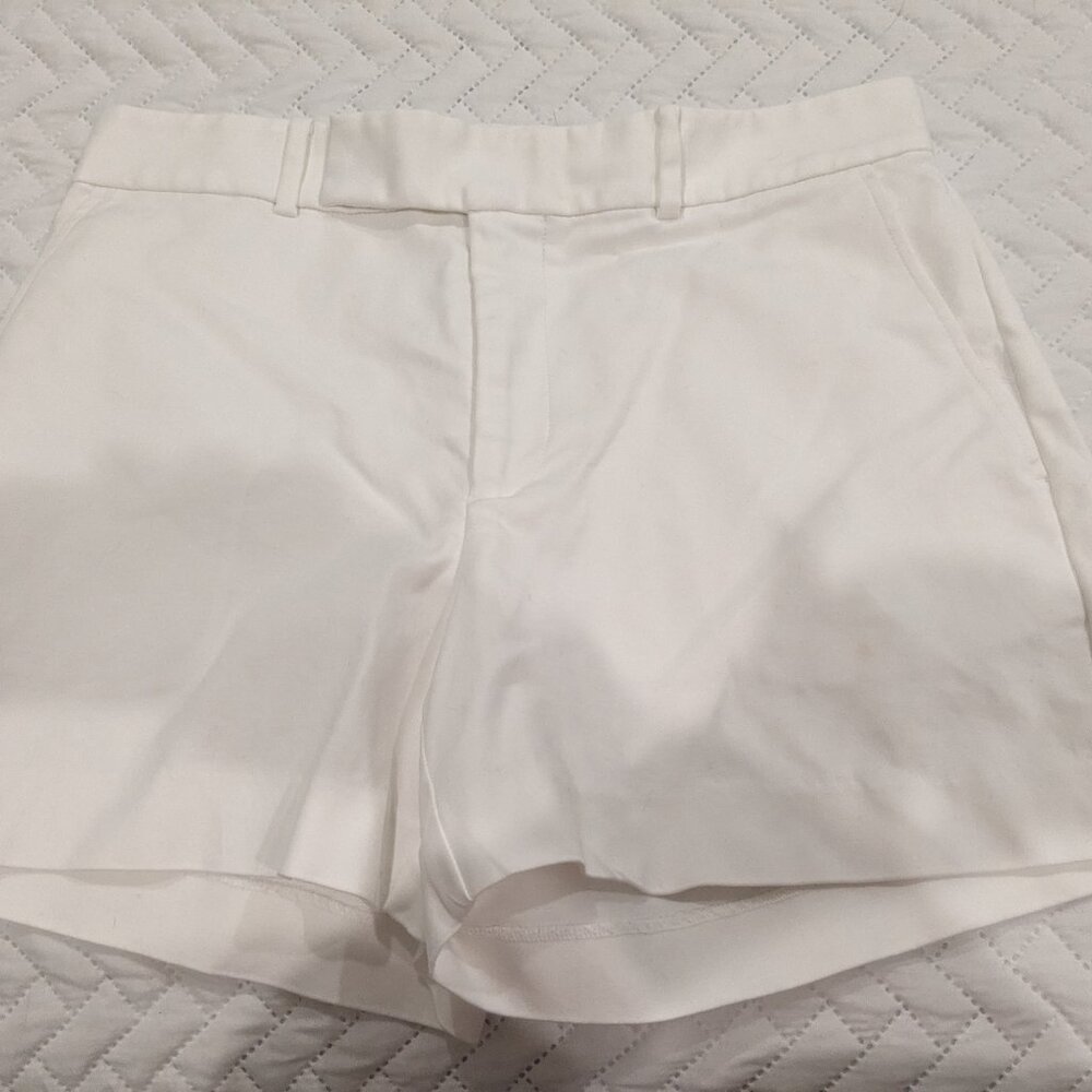 White dressy shorts w back pocket